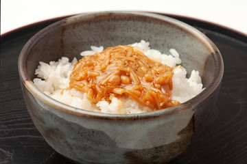 なめ茸をかけたご飯