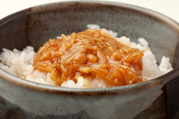 なめたけをかけたご飯