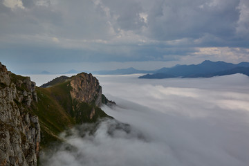  HIGH MOUNTAIN SEA OF CLOUDS EUROPE