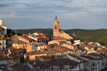 Fototapeta premium un pequeño pueblo en españa