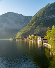 Naklejka premium Morning in Hallstatt, Austria
