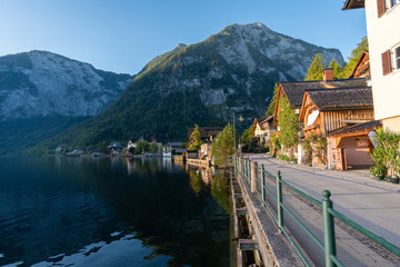 Obraz premium Morning in Hallstatt, Austria