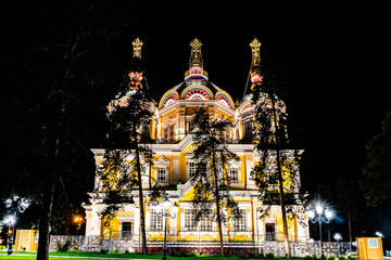 Obraz premium Almaty Zenkov Cathedral 192
