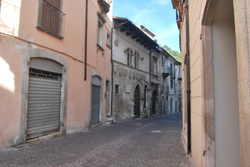 Fototapeta na wymiar Città antica d'Abruzzo, Popoli, Italia