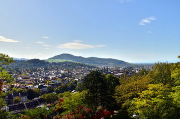 Blick auf Freiburg Wiehre und den Schönberg