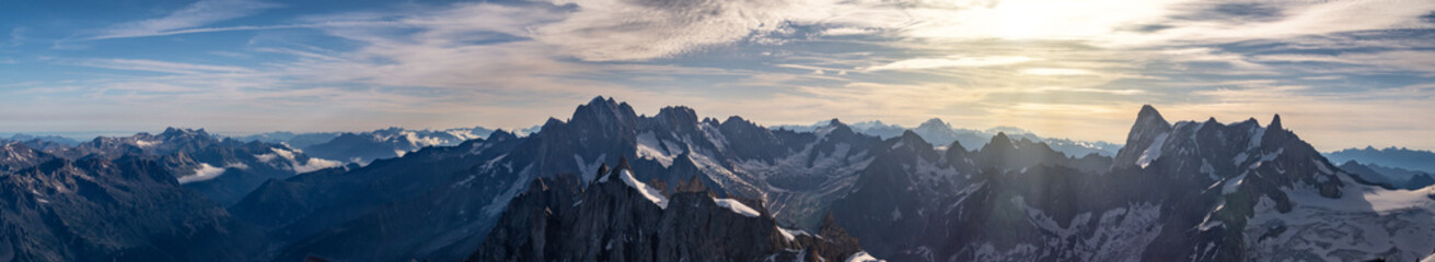 Fototapeta na wymiar Panorama of highest peaks of Mont Blanc massif