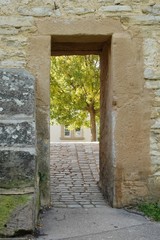 Wei&szlig;enburg in Bayern - Blick von au&szlig;en auf die Bachgasse