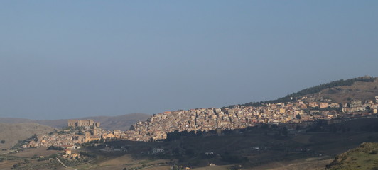 Panorama dell'abitado di Caccamo