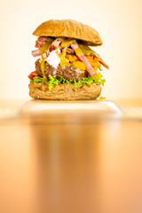 Grande hamburguer artesanal