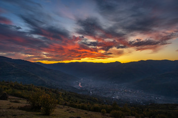 Fototapeta na wymiar Autumn sunset in the mountains