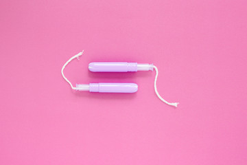 2 tampons with plastic applicator