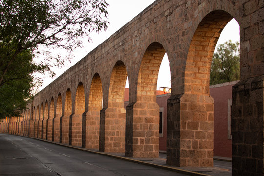 Acueducto de Morelia, Michoacan, M&eacute;xico 03