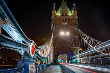tower bridge in london at night