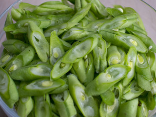 Green beans in a bowl