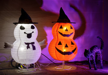 Halloween Lighted Collapsible Stacked Pumpkins in Witch Hats and a Black Cat.