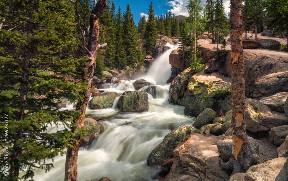 Wall mural alberta falls in the rocky mountain national park, colorado