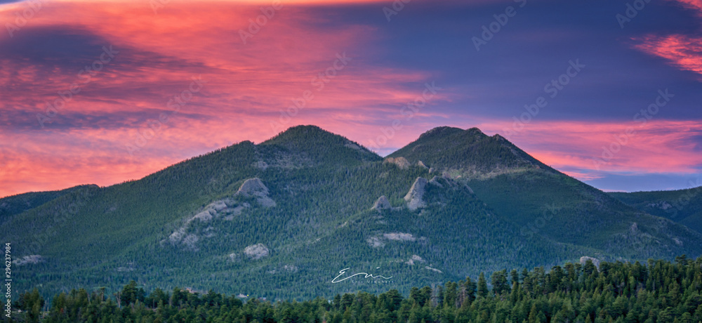 Poster Sunrise in the Rocky Mountain National Park, Colorado