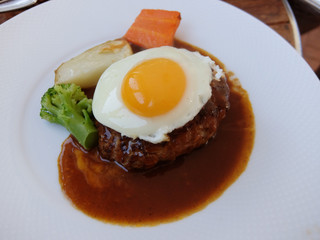 おいしそうなガンバーグ