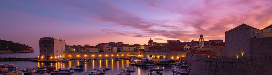 Naklejka premium Dubrovnik old town panoramic image in southern Croatia