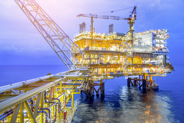 Offshore oil and gas platforms are in the process of releasing gas to the flame platform to reduce the pressure in the production process and forward the converted refinery. For the petroleum industry