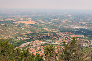 Obraz premium Landscaping view from San Marino Castle to surrounding areas