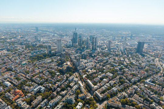 Frankfurt am Main Westend S&uuml;d und Innenstadt mit Skyline aus Westen