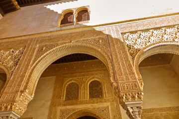 Fototapeta na wymiar Nice ceiling in the courtyard, in the Alhambra. (Granada, Spain)