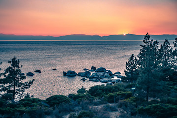 Obraz premium beautiful lake tahoe sunset
