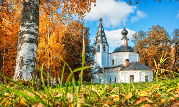 Успенский собор в Плёсе Assumption Cathedral in the city of Ples