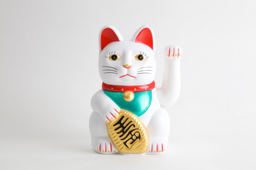 Maneki-neko white