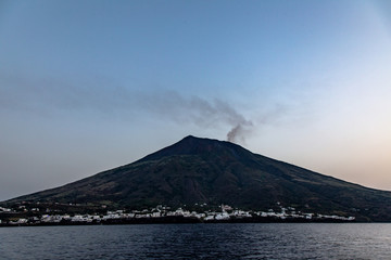 Stromboli al tramonto