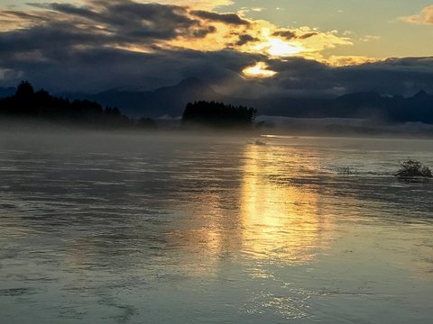 sunset over lake River , Alaska © EdgarUlises