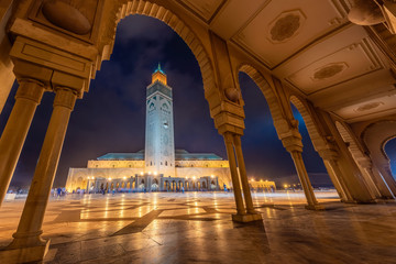 The Hassan II Mosque is a mosque in Casablanca, Morocco. It is the largest mosque in Africa, and the 3rd largest in the world. - obrazy, fototapety, plakaty