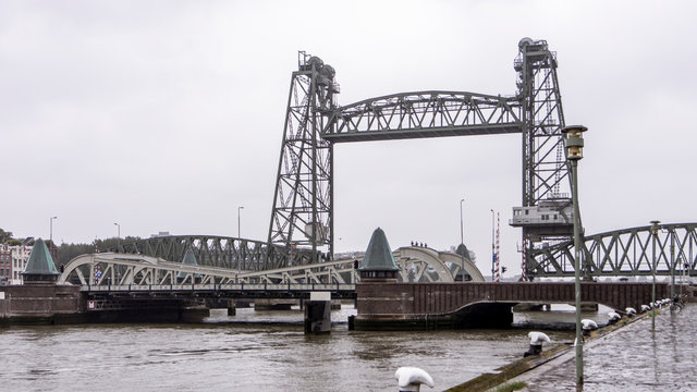 Hubbrücke Rotterdam