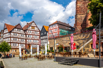 Fototapeta premium Marienkirche i rynek, Homberg Efze, Niemcy