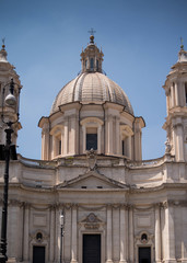 Fototapeta na wymiar basilica sant'agnese en agona