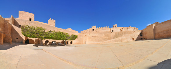 Ribat Monastir, Tunezja © robnaw