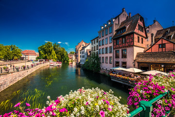 Fototapeta na wymiar Old city center of Strasbourg town with colorful houses, Strasbourg, Alsace, France, Europe