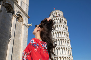 Wunderschöne Elegante Frau im Kleid in Pisa Italien