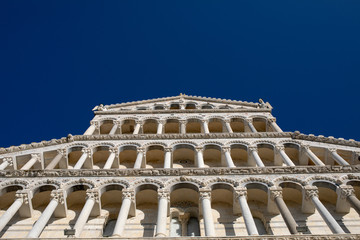 Wunderschöne Elegante Frau im Kleid in Pisa Italien