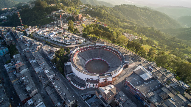 Vista aerea de Chipre y zona de Bellas Artes en Manizales - Caldas- Colombia