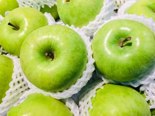 Close up fresh green apple fruit scene nature and vegetable background