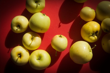 Apples on the table