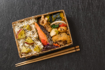 ピクニックのおべんとう　Picnic lunch (outdoor bento)