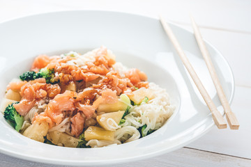 Noodles With Teriyaki Salmon, Broccoli And Pineapple