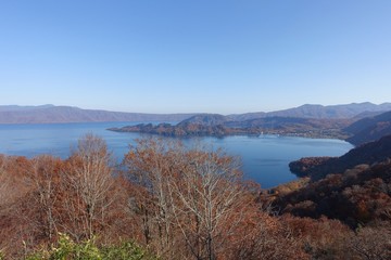 Fototapeta na wymiar 発荷峠から十和田湖を一望