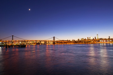 Obraz premium Manhattan after sunset