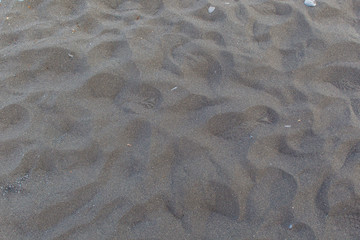 Fußspuren im Sand am Strand