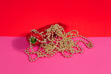 red pepper gold and pearl necklace