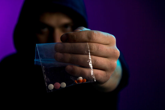 drug dealer offers drugs